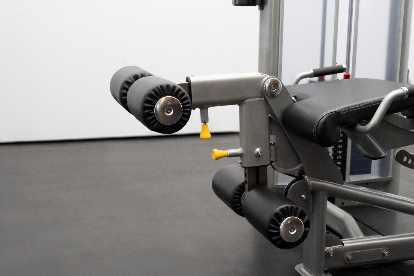 BodyKore Leg Extension/Leg Prone GR643