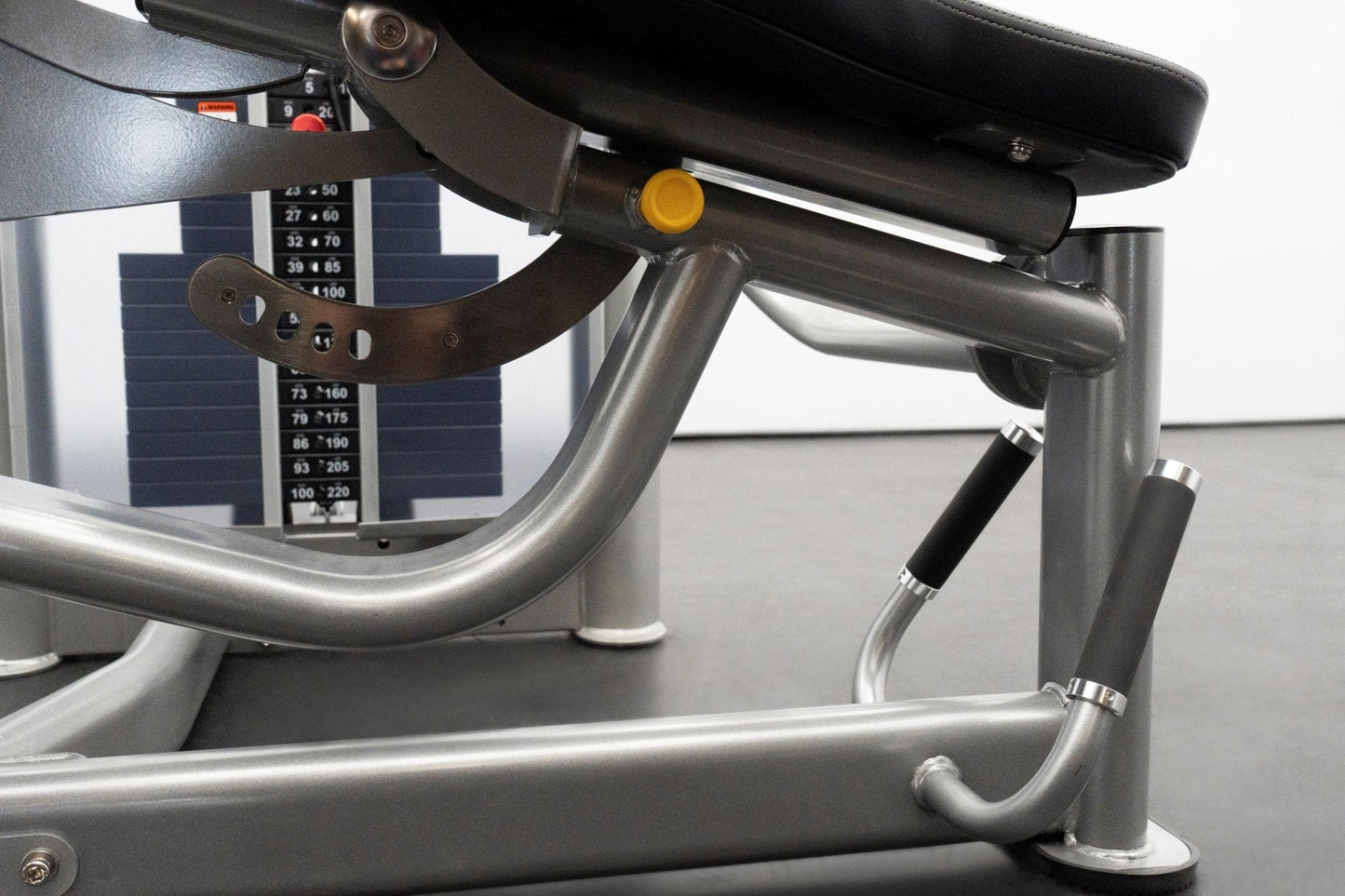 BodyKore Leg Extension/Leg Prone GR643