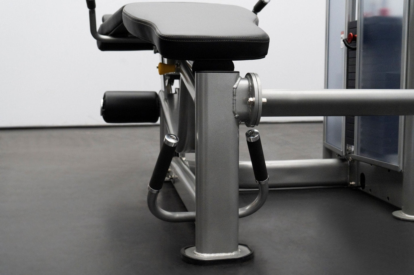 BodyKore Leg Extension/Leg Prone GR643