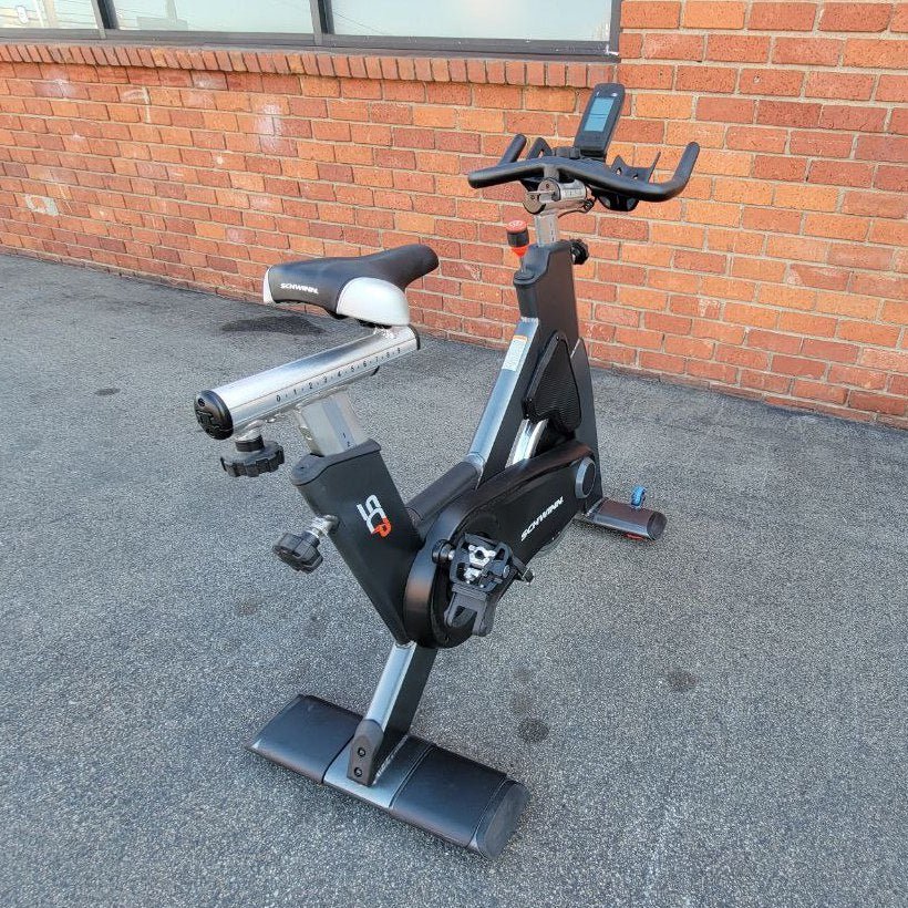 Schwinn SC Power Indoor Cycle w/Self Powered Echelon2G Console - Demo