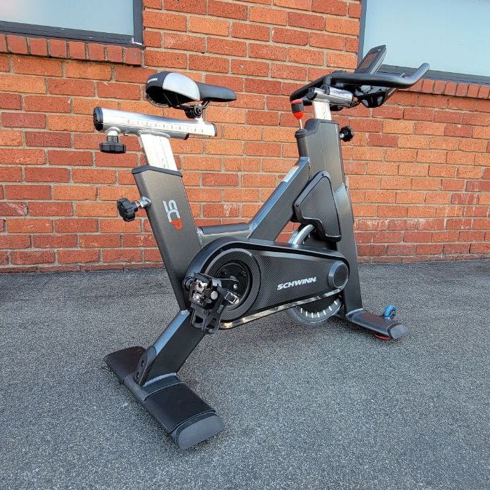 Schwinn SC Power Indoor Cycle w/Self Powered Echelon2G Console - Demo